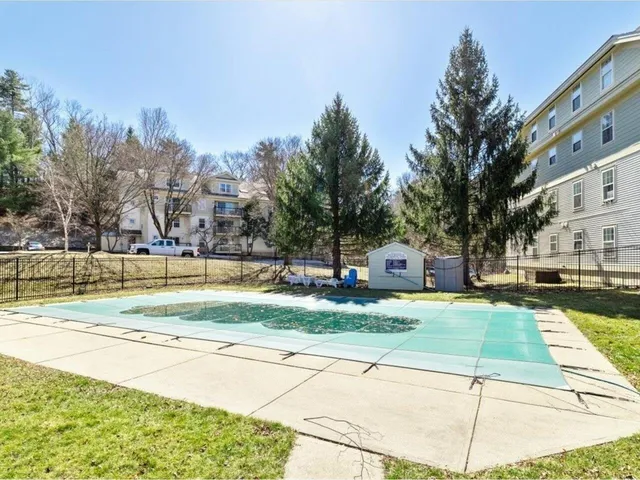 $355,000 | 301 Hildred Drive, Burlington, VT 05401