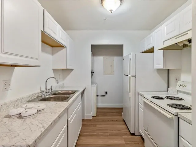 $355,000 | 301 Hildred Drive, Burlington, VT 05401