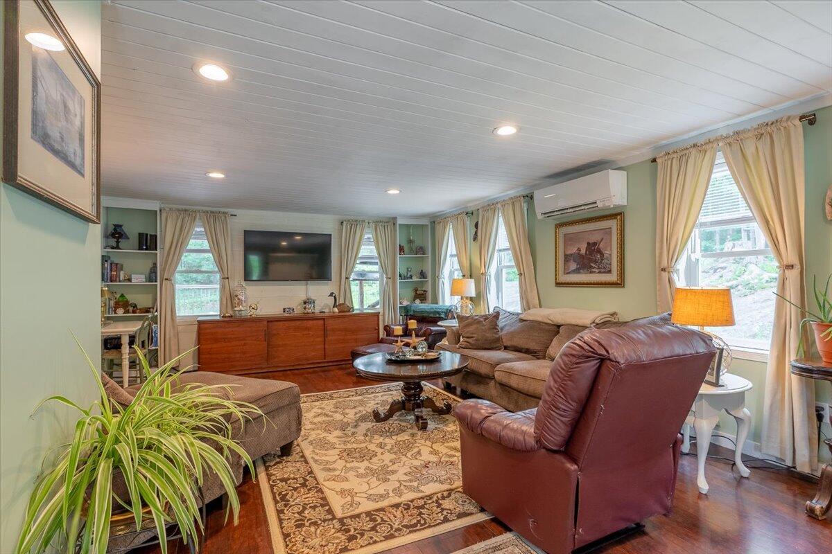 25 Pineview Ridge Road Boothbay, ME 04537 - Photo 5 of 36