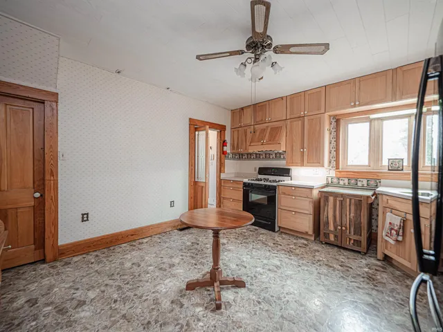 $239,900 | 226 Freeman Lane, New Harmony, IN 47631