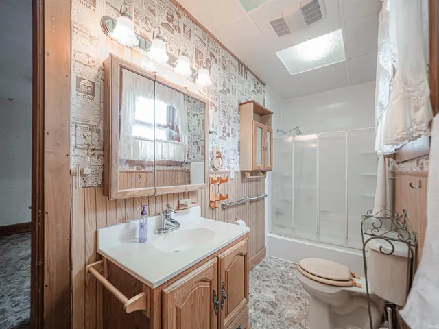 $239,900 | 226 Freeman Lane, New Harmony, IN 47631