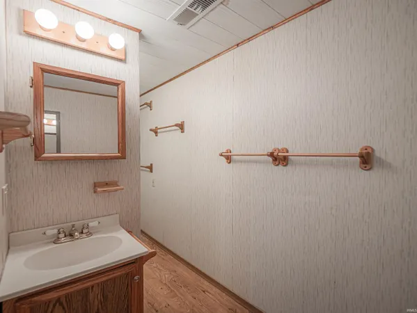 $199,900 | 226 Freeman Lane, New Harmony, IN 47631