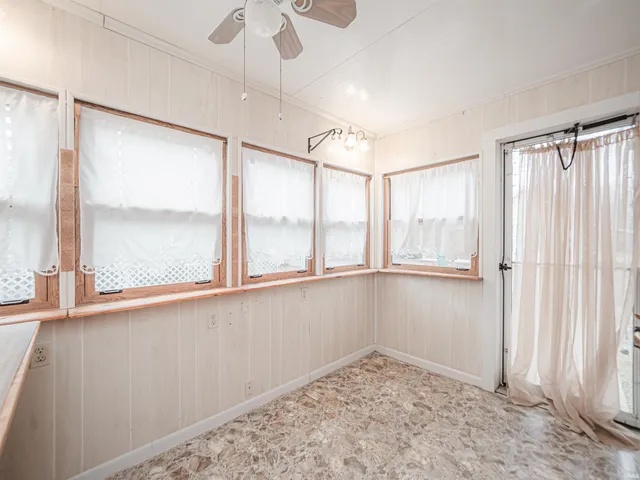 $239,900 | 226 Freeman Lane, New Harmony, IN 47631