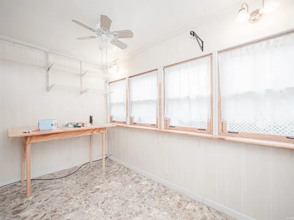 $199,900 | 226 Freeman Lane, New Harmony, IN 47631