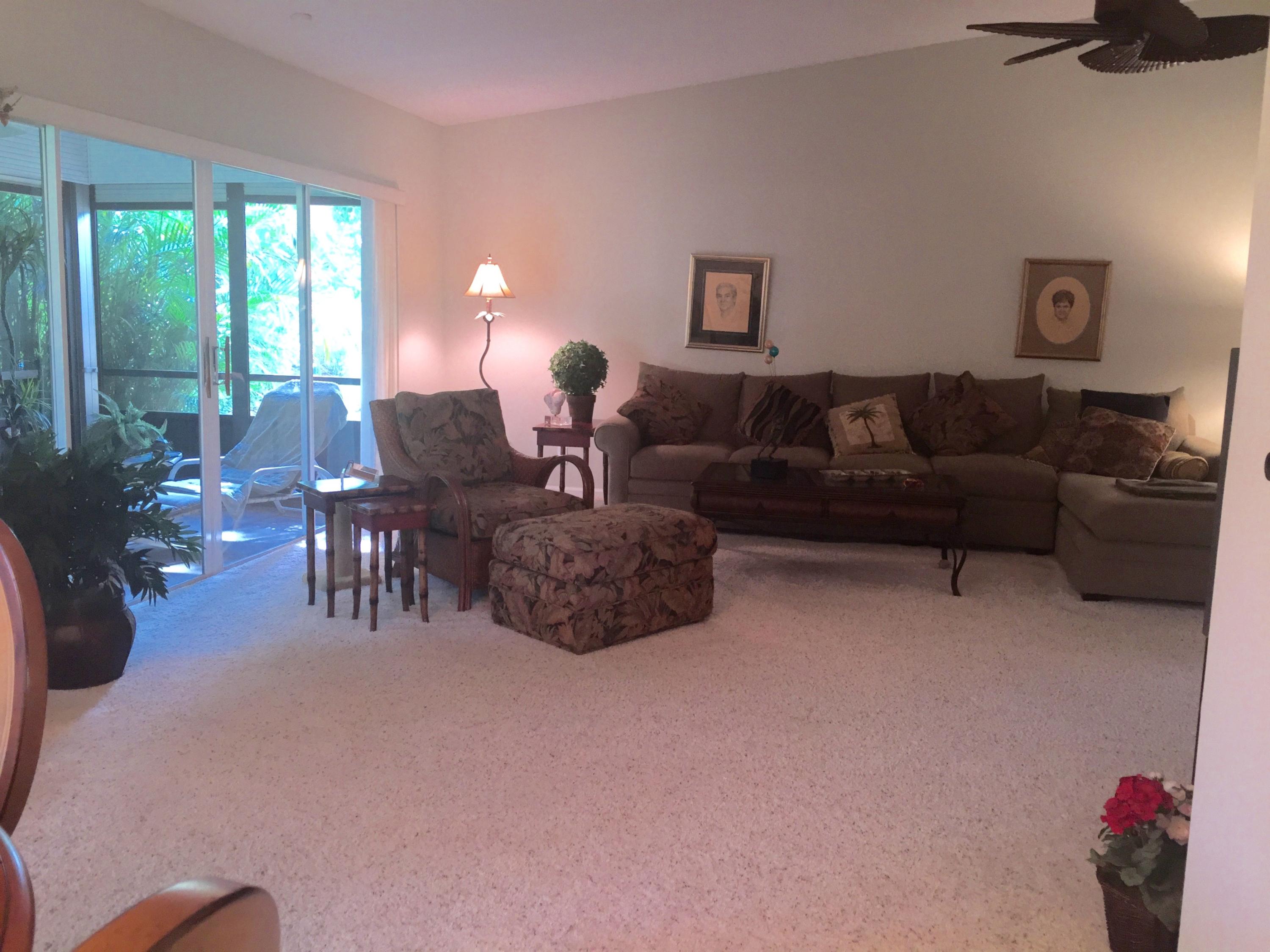 22009 Colony Drive Boca Raton, FL 33433 - Photo 3 of 14 IMG_1358