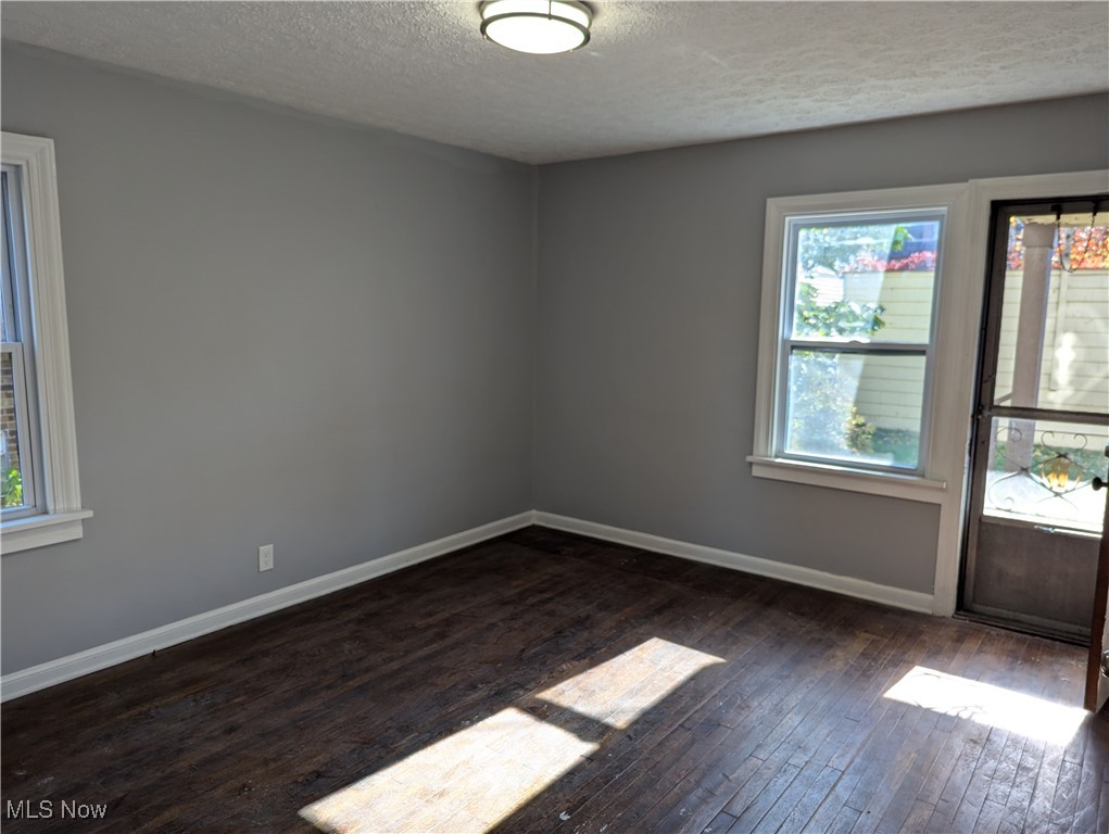 18518 Newell Road Beachwood, OH 44122 - Photo 11 of 24 1st Fl Bedroom