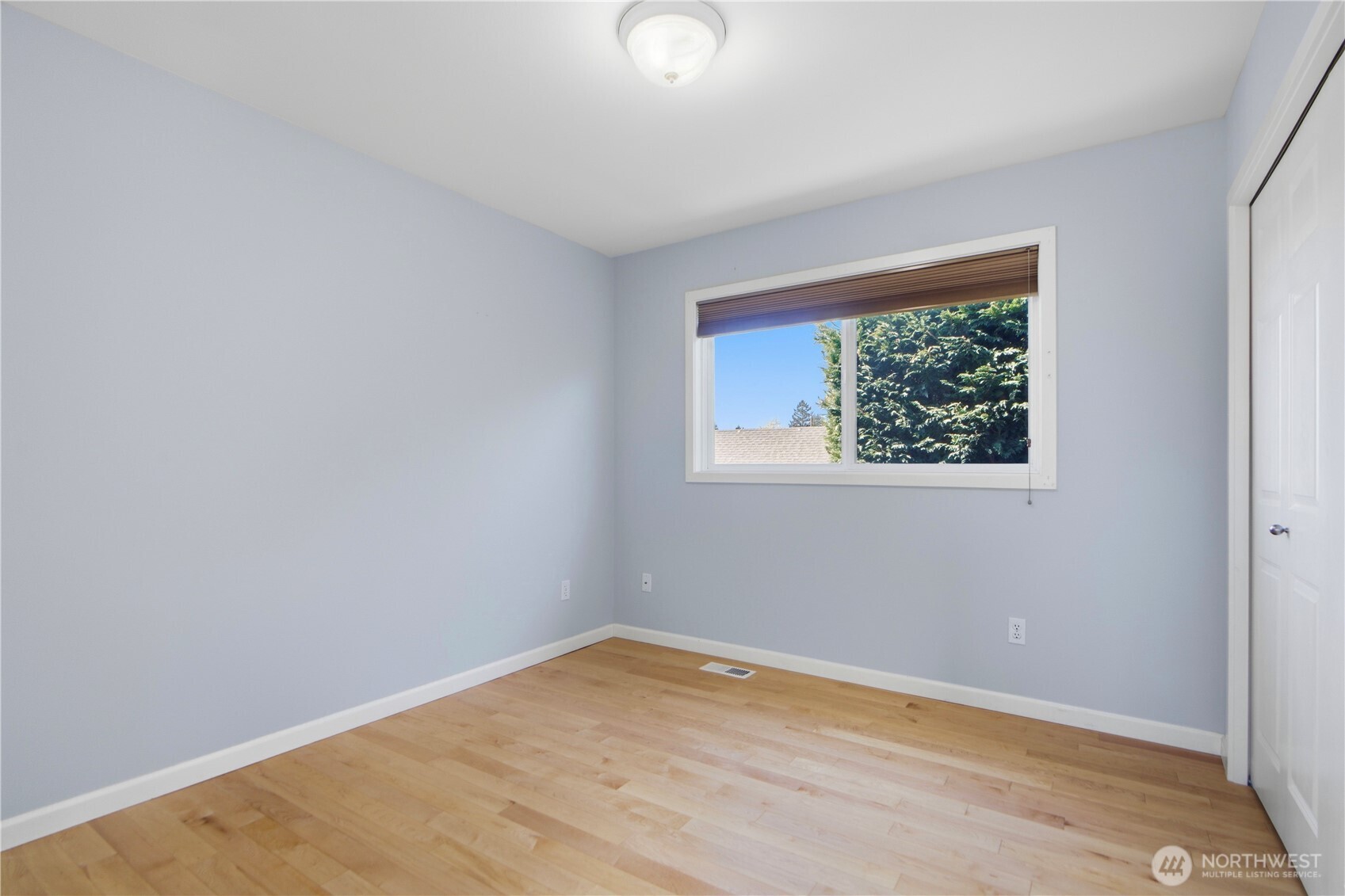 2313 North 39th Street Seattle, WA 98103 - Photo 22 of 34