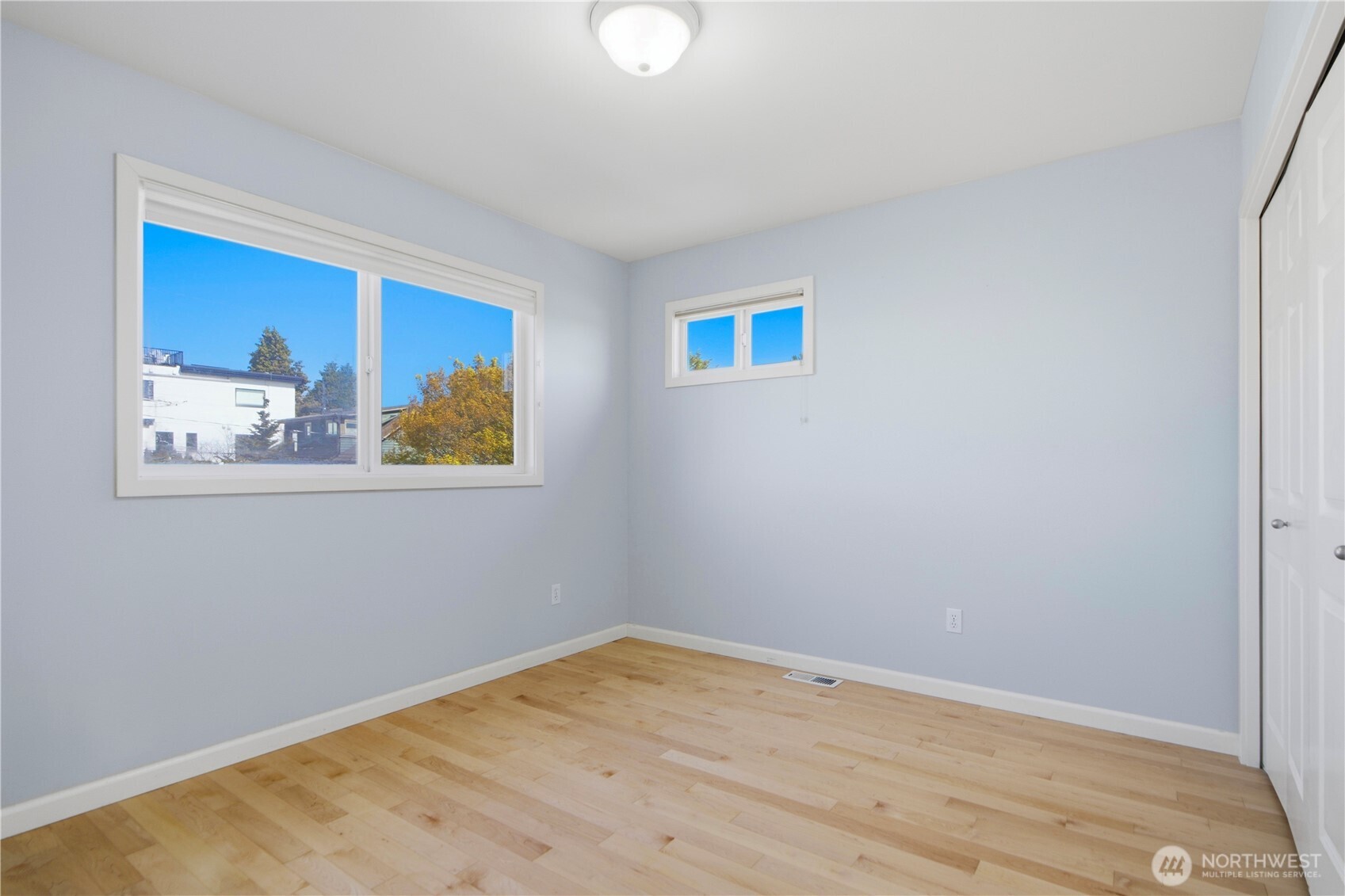 2313 North 39th Street Seattle, WA 98103 - Photo 23 of 34