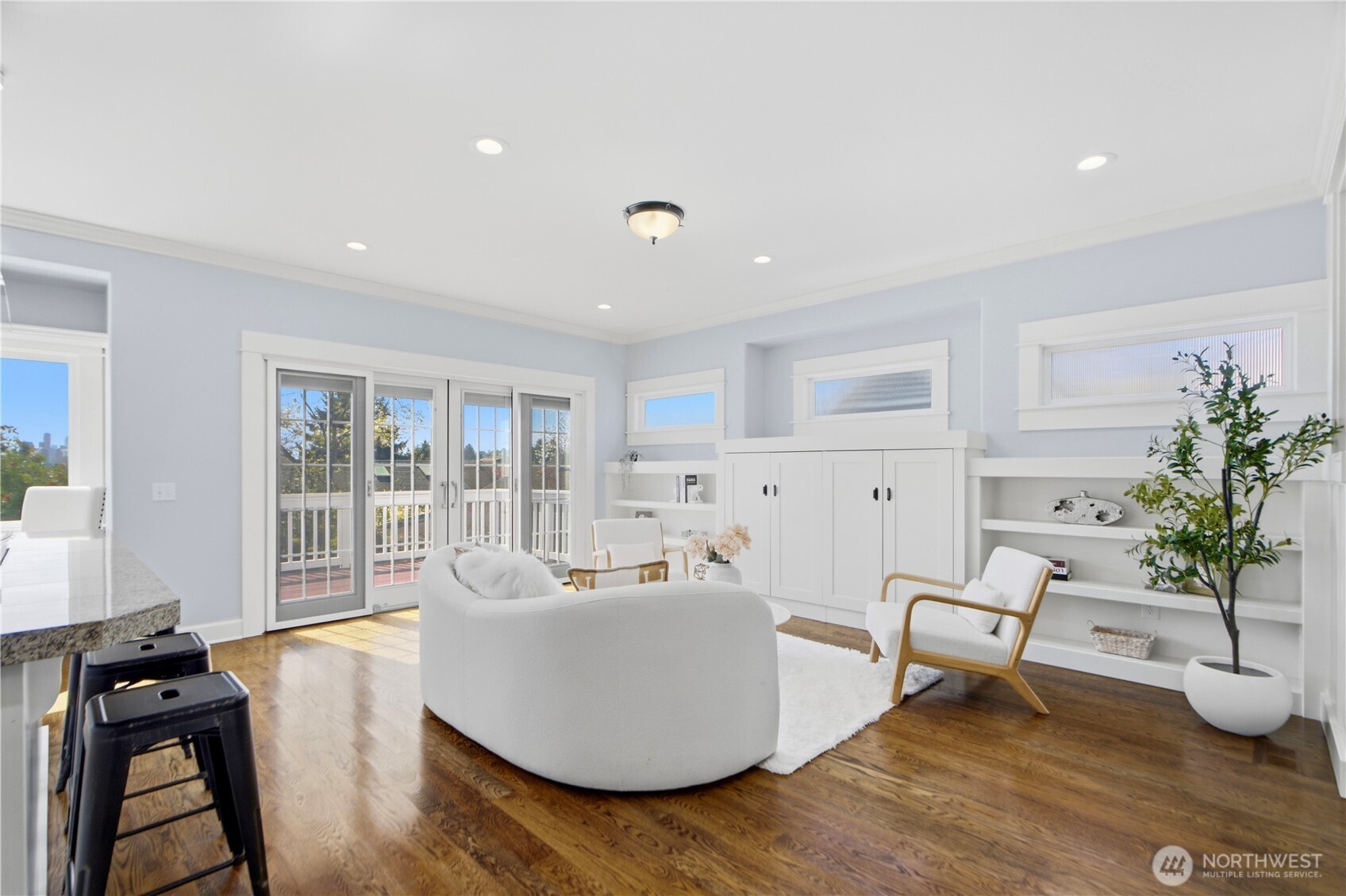 2313 North 39th Street Seattle, WA 98103 - Photo 5 of 34
