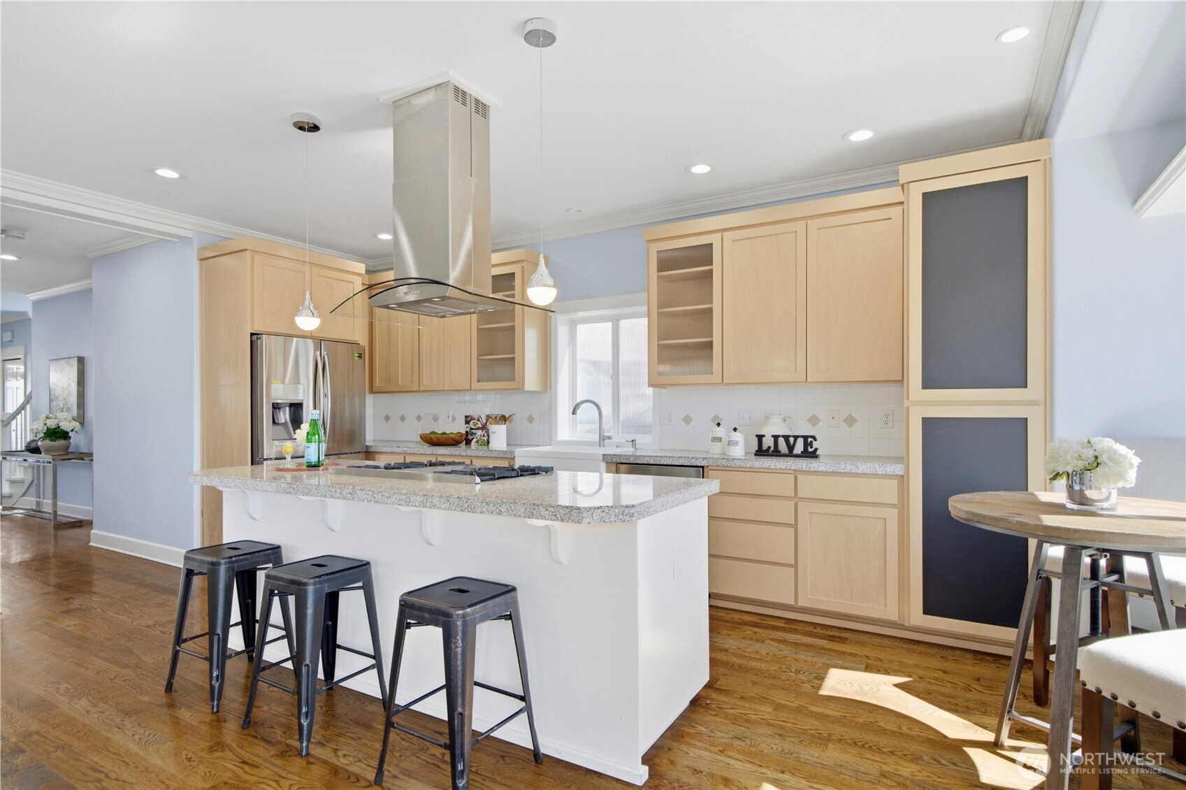 2313 North 39th Street Seattle, WA 98103 - Photo 10 of 34