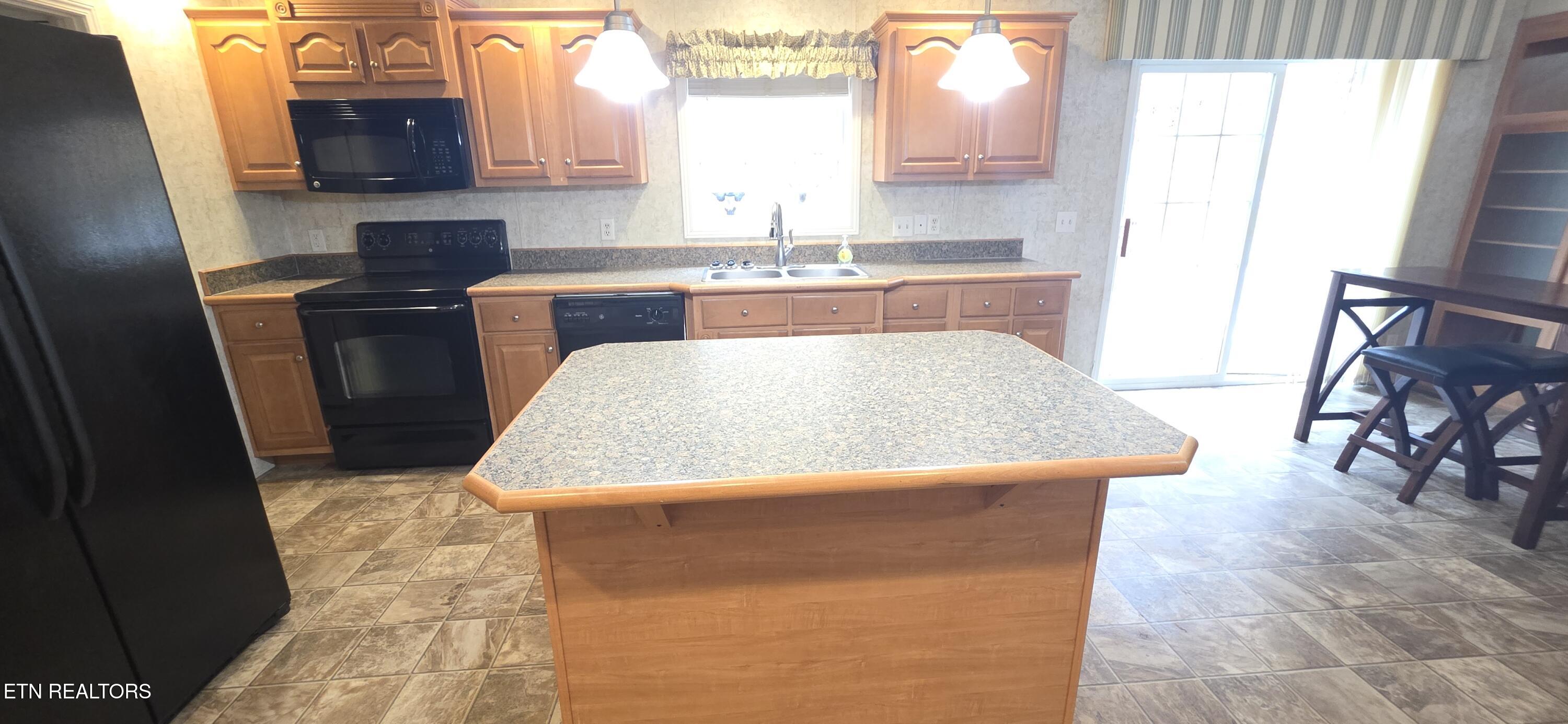 236 Loggers Lane Clinton, TN 37716 - Photo 14 of 47 1000005937