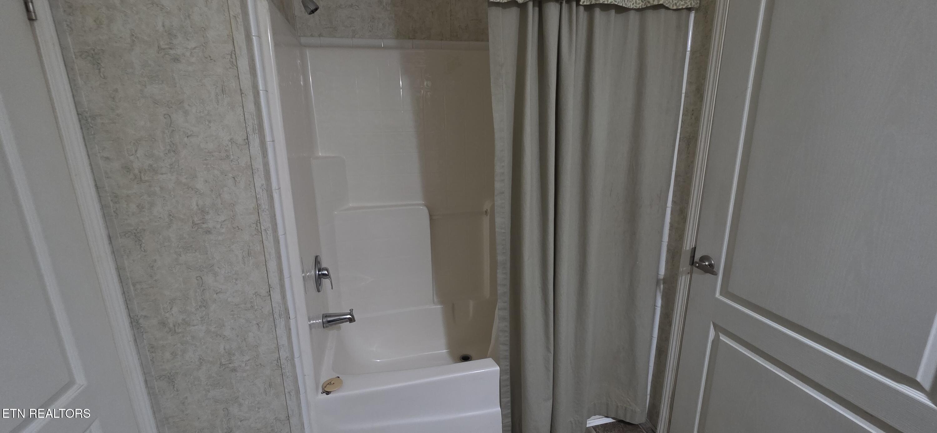 236 Loggers Lane Clinton, TN 37716 - Photo 21 of 47 1000005943