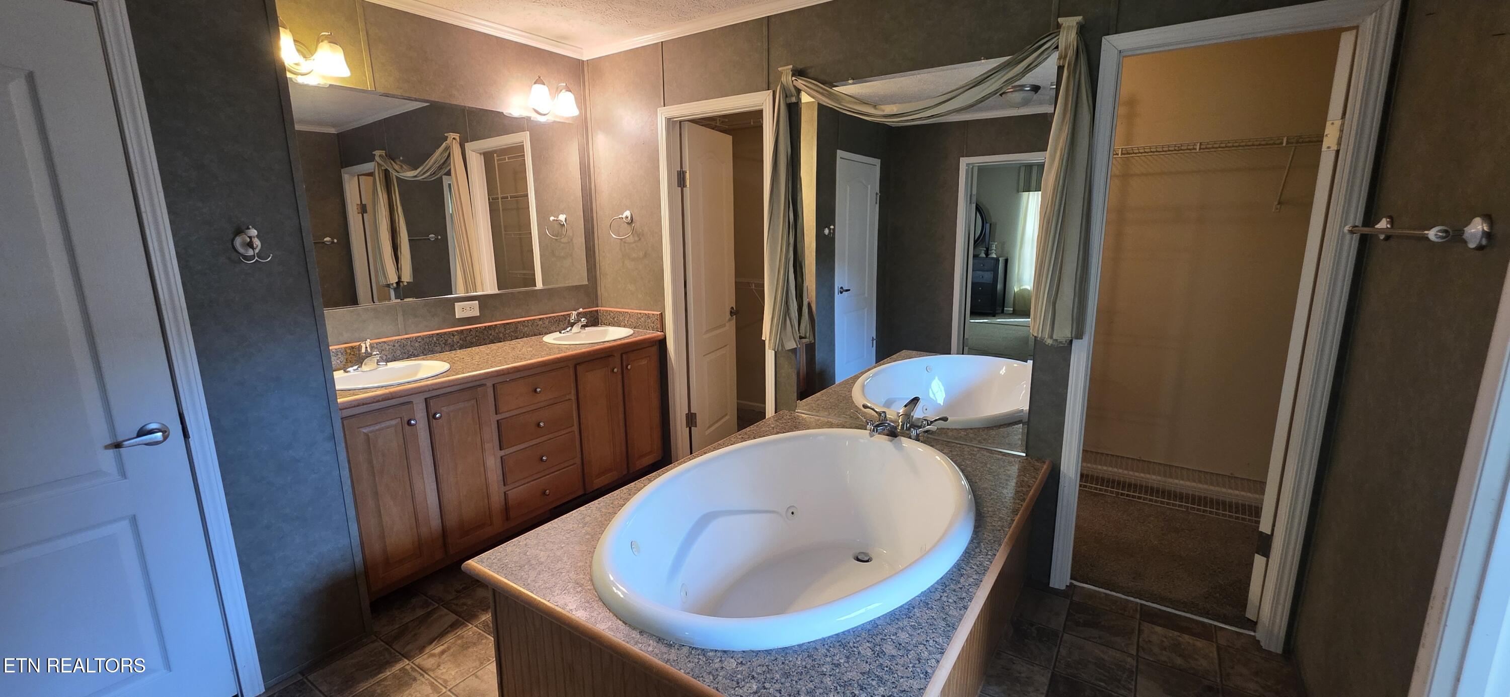 236 Loggers Lane Clinton, TN 37716 - Photo 37 of 47 1000005920