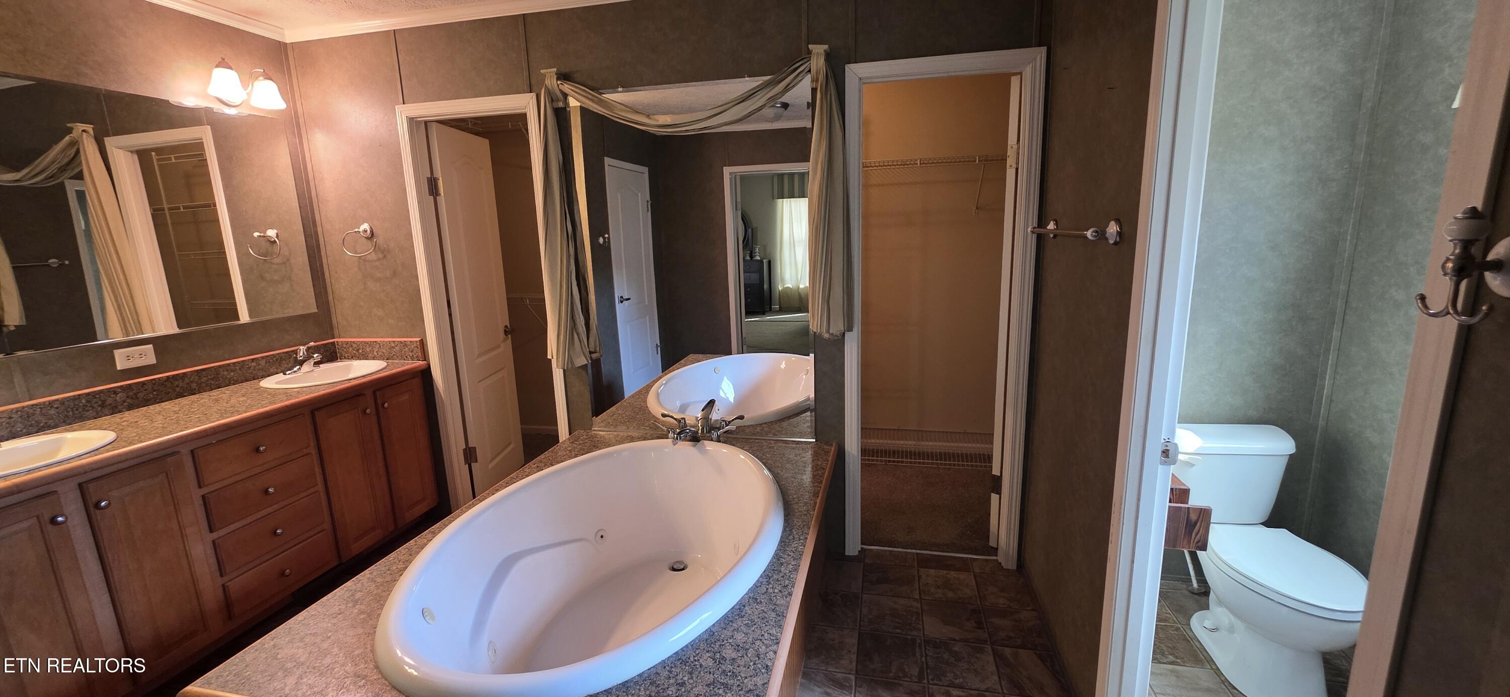 236 Loggers Lane Clinton, TN 37716 - Photo 40 of 47 1000005921