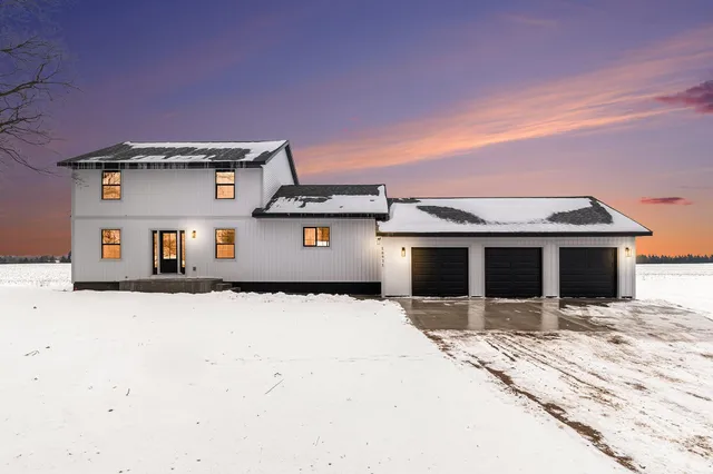 $399,900 | 16935 Juniper Drive, Conklin, MI 49403