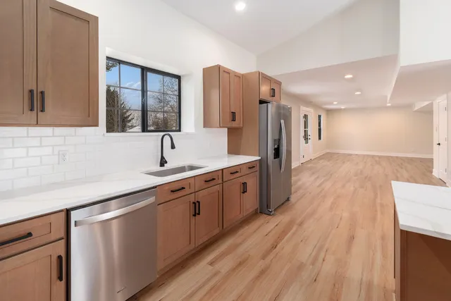 $399,900 | 16935 Juniper Drive, Conklin, MI 49403