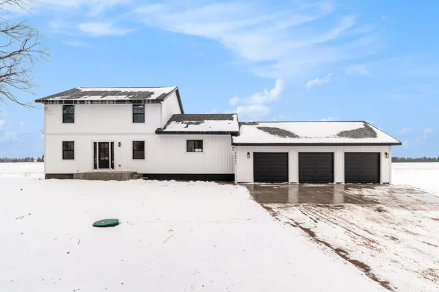 $399,900 | 16935 Juniper Drive, Conklin, MI 49403