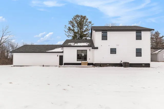 $399,900 | 16935 Juniper Drive, Conklin, MI 49403