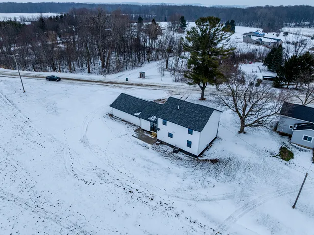 $399,900 | 16935 Juniper Drive, Conklin, MI 49403