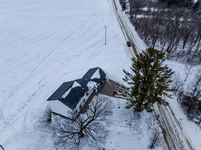 $399,900 | 16935 Juniper Drive, Conklin, MI 49403