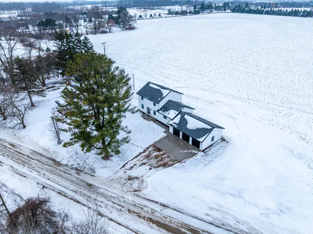 $399,900 | 16935 Juniper Drive, Conklin, MI 49403