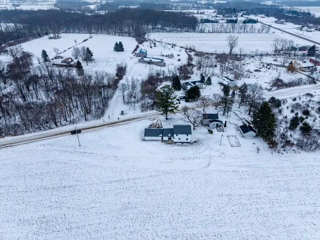 $399,900 | 16935 Juniper Drive, Conklin, MI 49403