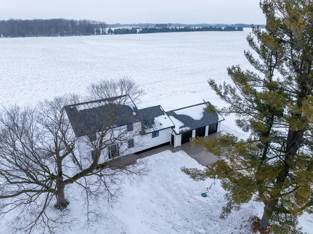 $399,900 | 16935 Juniper Drive, Conklin, MI 49403