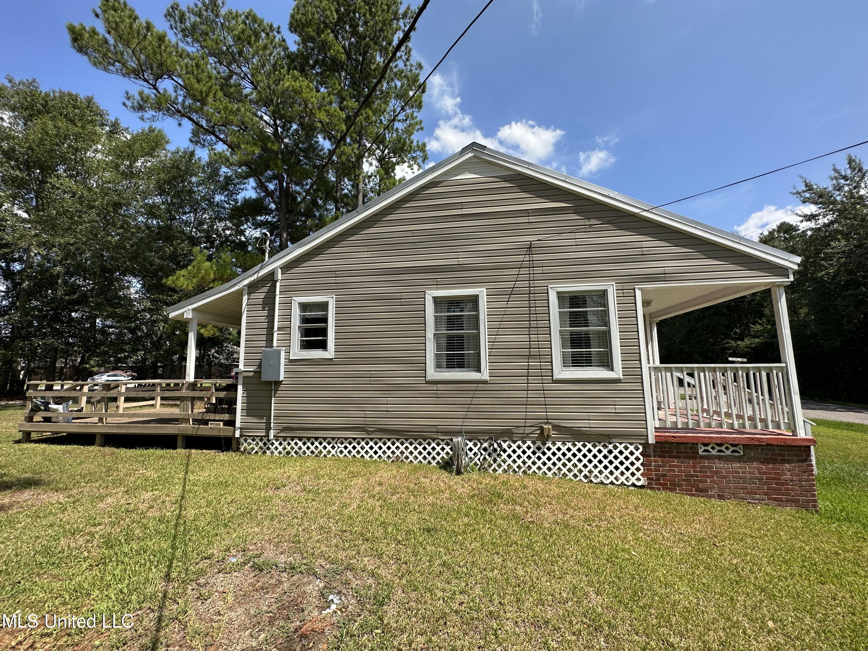 1521 Adcox Road Picayune, MS 39466 - Photo 14 of 16 IMG_1690