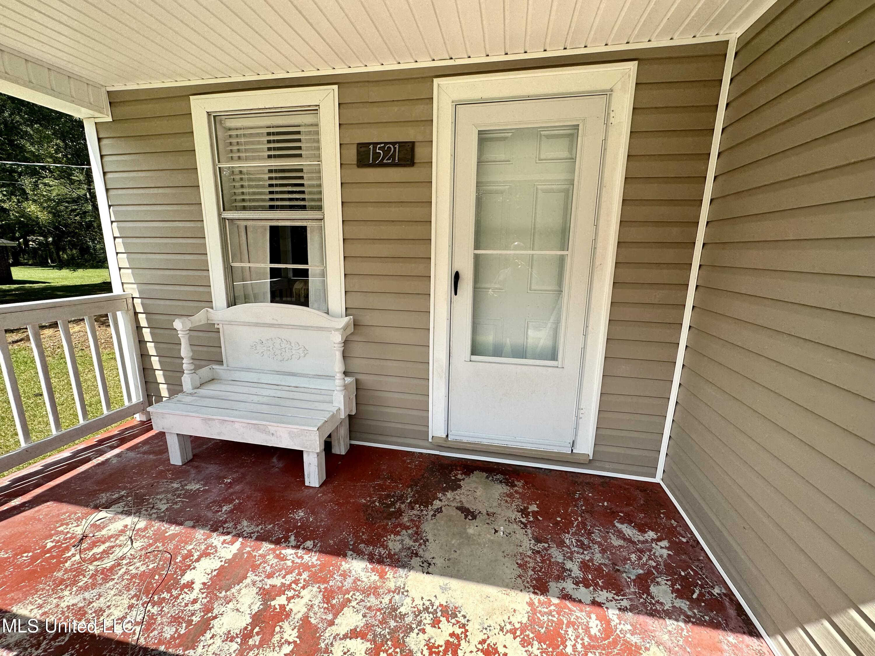 1521 Adcox Road Picayune, MS 39466 - Photo 2 of 16 IMG_1687