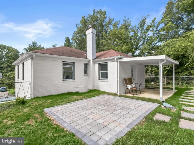 $850,000 | 402 Elm Avenue, Takoma Park, MD 20912