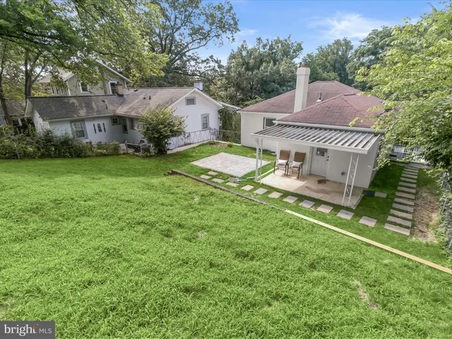 $850,000 | 402 Elm Avenue, Takoma Park, MD 20912