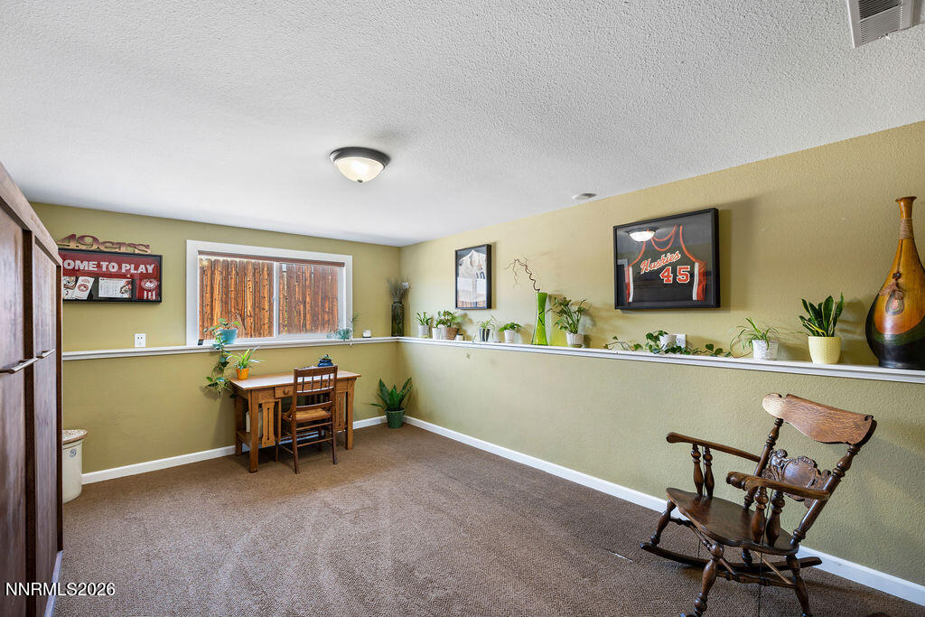 2450 Sequoia Lane Reno, NV 89502 - Photo 33 of 42 27_2450SequoiaLane_CopyrightJeremyJensen