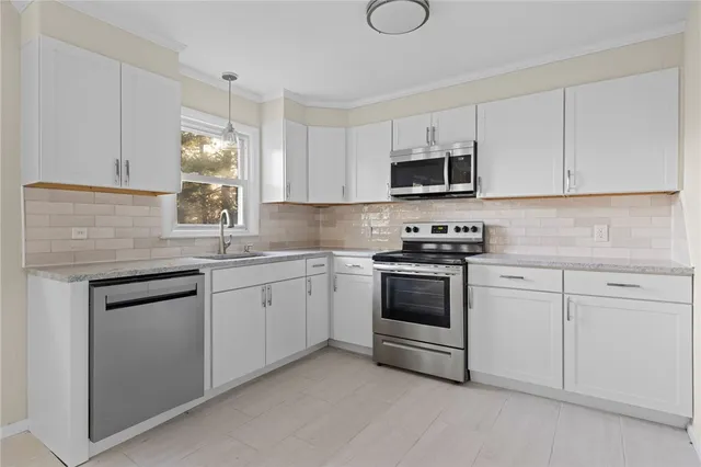 $469,900 | 50 Indian Run Trail, Smithfield, RI 02917