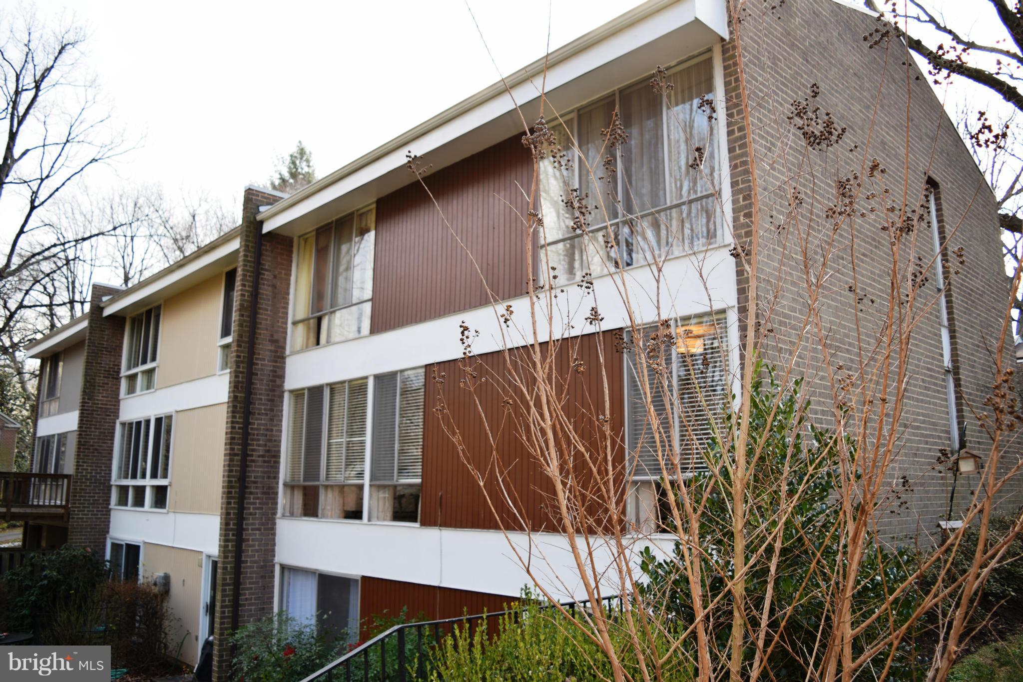 1763 Wainwright Drive Reston, VA 20190 - Photo 2 of 28 Exterior (Rear)