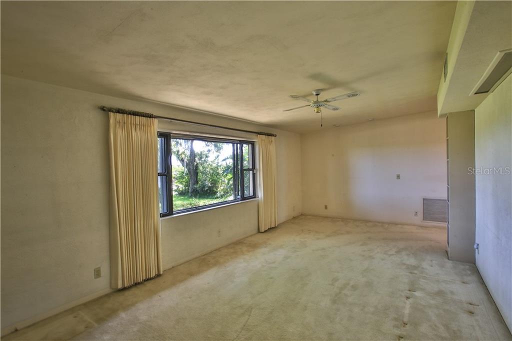 238 North Riverside Drive Edgewater, FL 32132 - Photo 15 of 44 Gallery Image 15