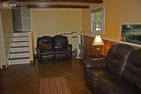3257 Old Farm Road Flint, MI 48507 - Photo 7 of 18 20449480-6.JPG