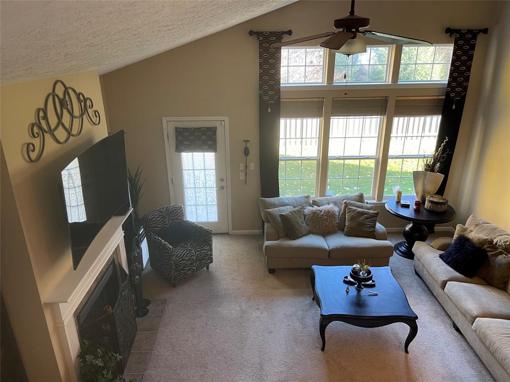 3512 Cardinal Way Carmel, IN 46074 - Photo 7 of 57