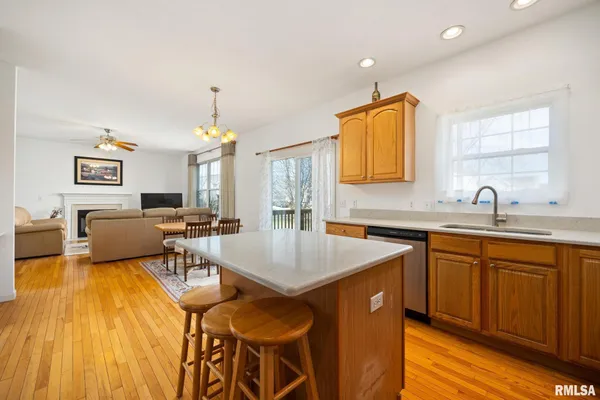 $300,000 | 11018 North Waterton Drive, Dunlap, IL 61525