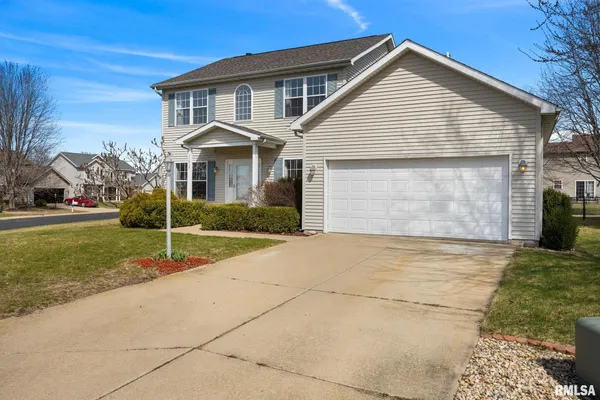 $300,000 | 11018 North Waterton Drive, Dunlap, IL 61525