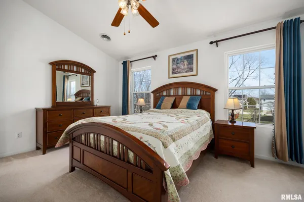 $300,000 | 11018 North Waterton Drive, Dunlap, IL 61525
