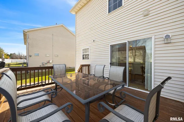 $300,000 | 11018 North Waterton Drive, Dunlap, IL 61525