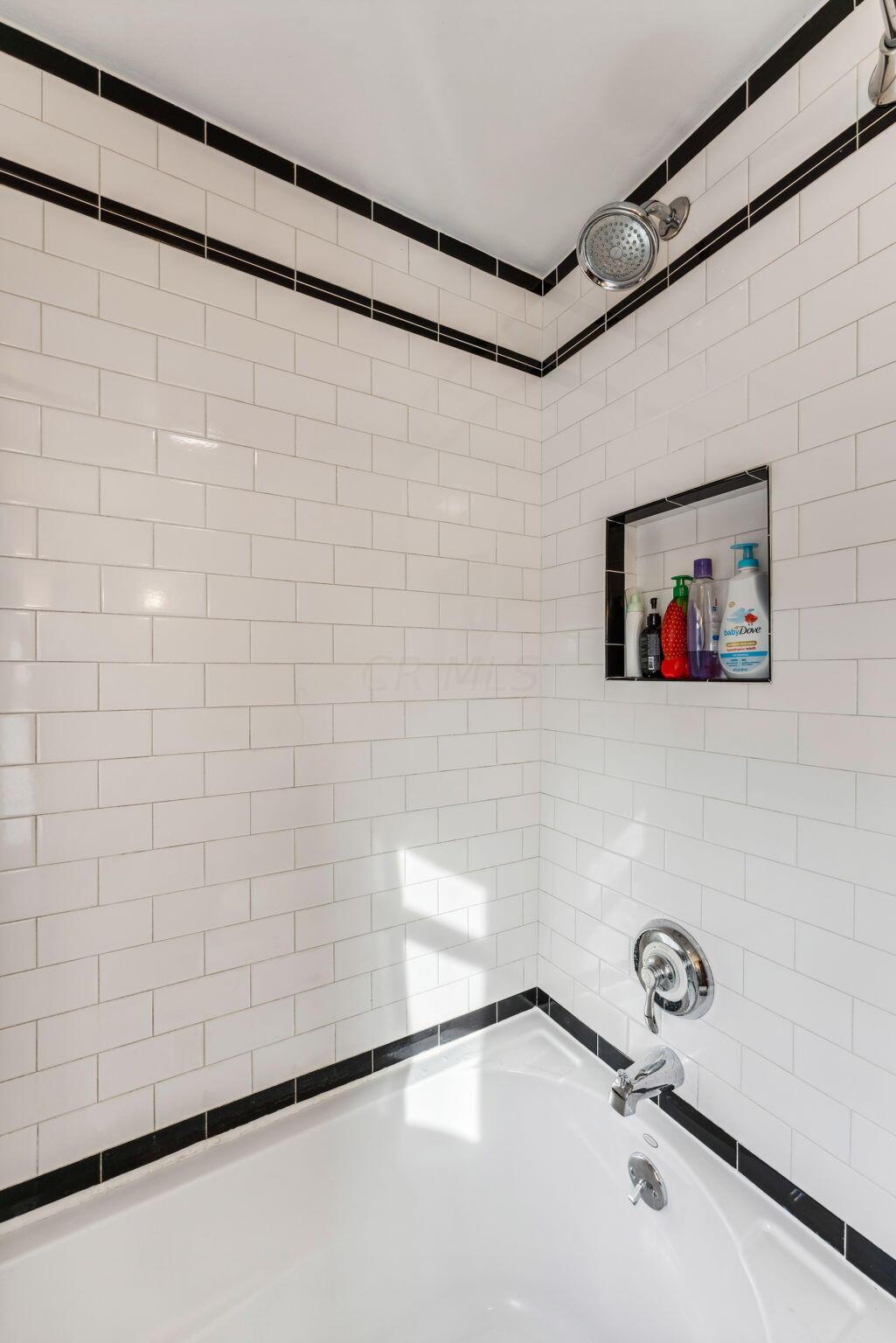 771 Vernon Road Columbus, OH 43209 - Photo 42 of 52 Full bath