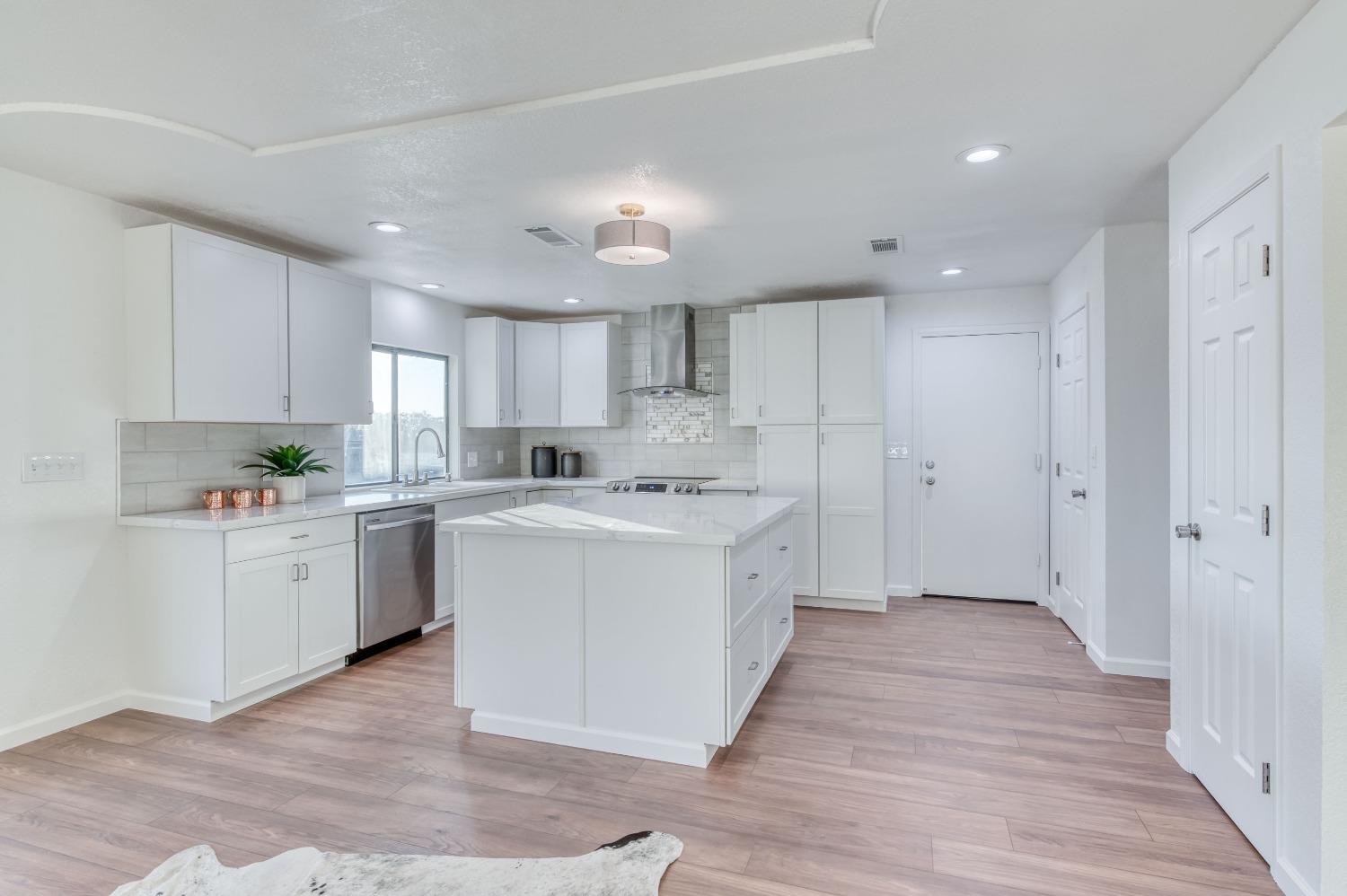 16600 Karen Road Madera, CA 93636 - Photo 8 of 47 Gallery Image 8
