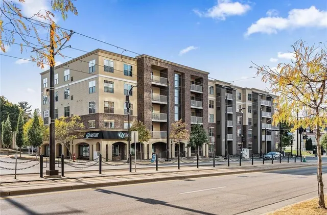 $223,000 | 2900 University Avenue Southeast, Unit 411, Minneapolis, MN 55414