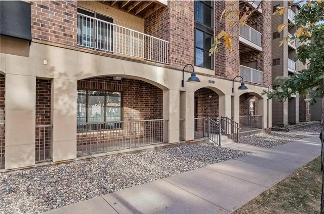 $223,000 | 2900 University Avenue Southeast, Unit 411, Minneapolis, MN 55414