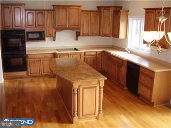 336 Ebelhare Road Pottstown, PA 19465 - Photo 4 of 12 Kitchen