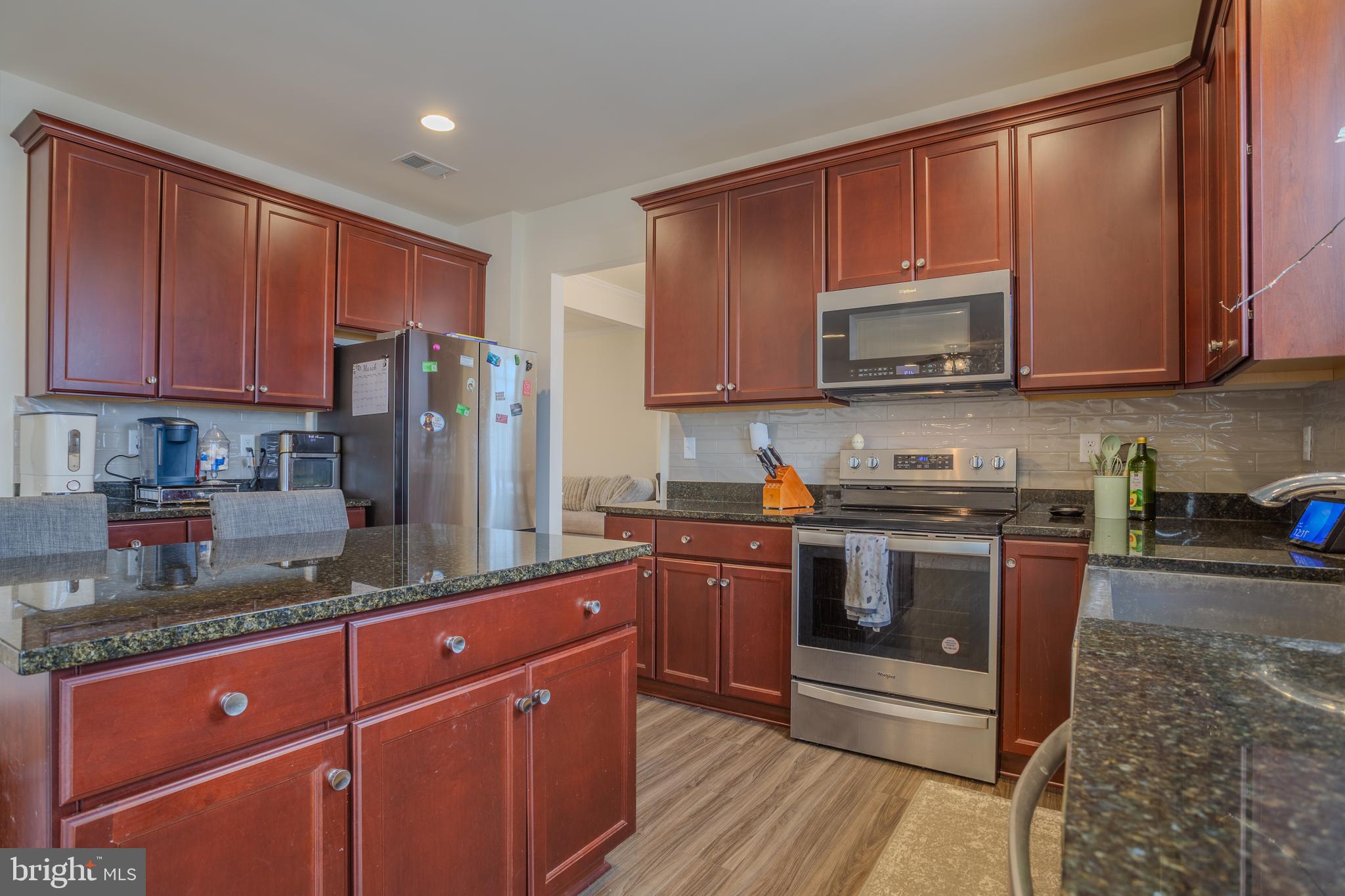 159 Pindar Street Gerrardstown, WV 25420 - Photo 7 of 54 Classic granite countertops