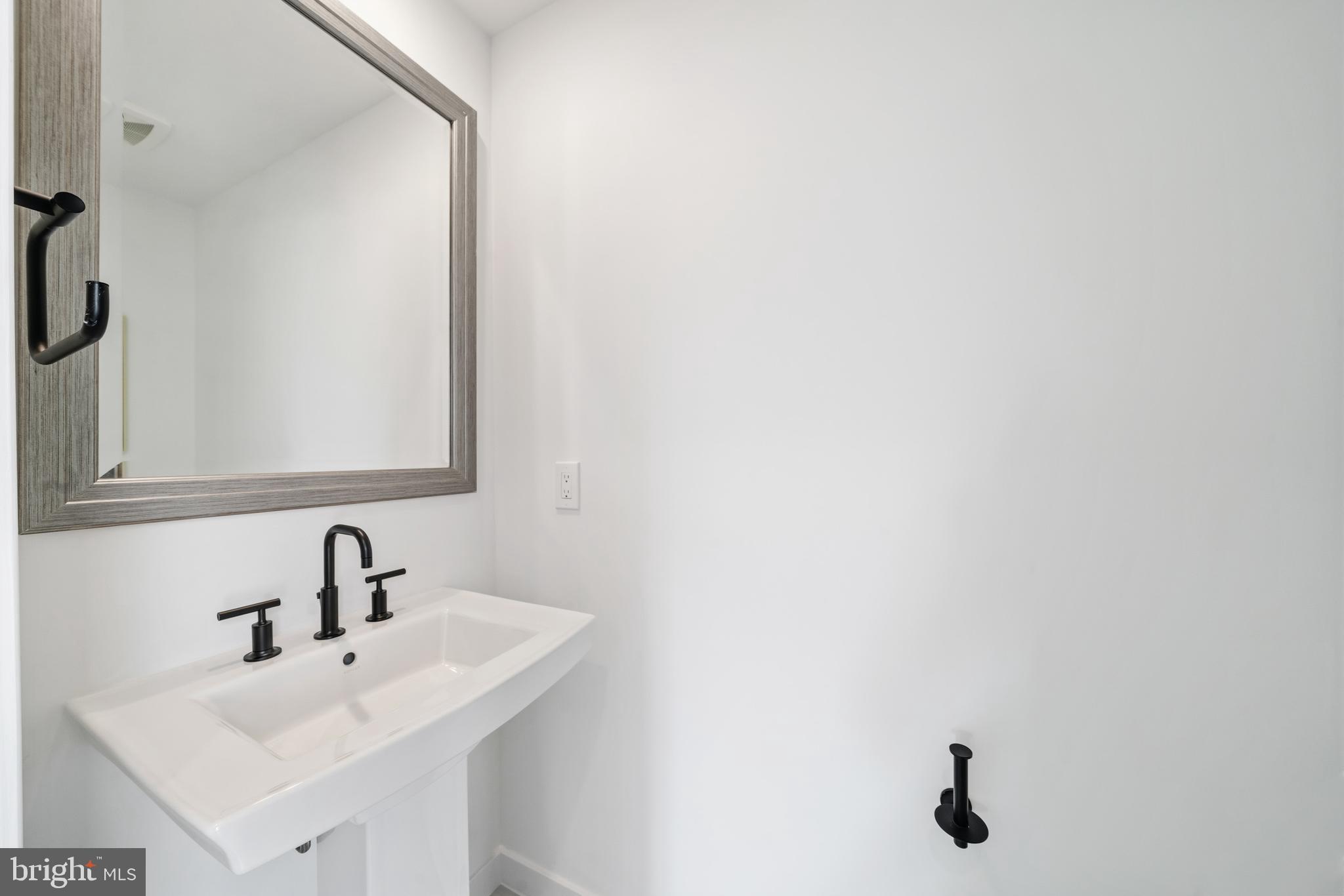 1773 Violet Ridge Place McLean, VA 22102 - Photo 24 of 36
