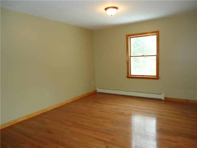 12 Morton Road Lincolnville, ME 04849 - Photo 8 of 10 Den/Family/Great Room.