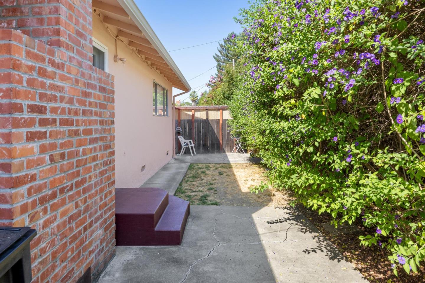 1198 Boranda Avenue Mountain View, CA 94040 - Photo 29 of 38